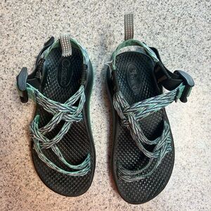 Kids Chaco Black and Teal Strappy Sandals size 11